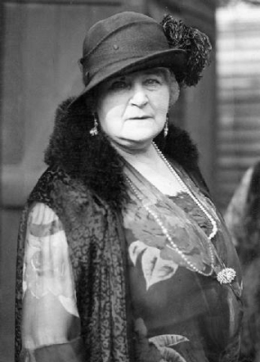 Daisy, Countess of Warwick2
