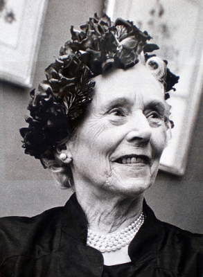 Doreen, Marchioness of Linlihtgow 2