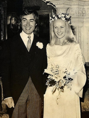 Aidan Cuthbert and his bride,
Lady Victoria Percy, 1975 1