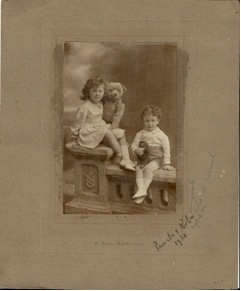 Pamela and Robin Kingscote (l-r) 2