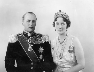 Crown Prince Olav of Norway
and his wife Crown Princess Märtha2