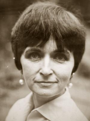 Elizabeth, Baroness Kennet 2