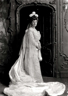 Anna Persse 1