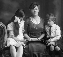 Alice, Lady Strathspey
and her daughter Lena and son Donald 2