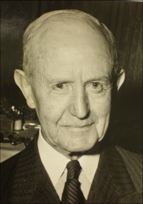 Admiral Sir Andrew Cunningham,
1st and last Viscount Cunningham of Hyndhope 2