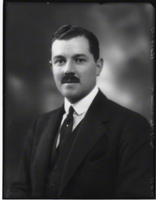 Captain Euan Wallace
by Bassano, 1925 2