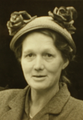 Margaret, Lady Davies 2