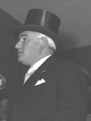 Isaac Wolfson, 1958 2