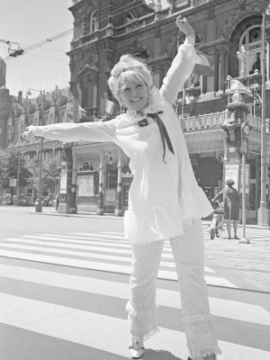 Julia Foster, 1968 2